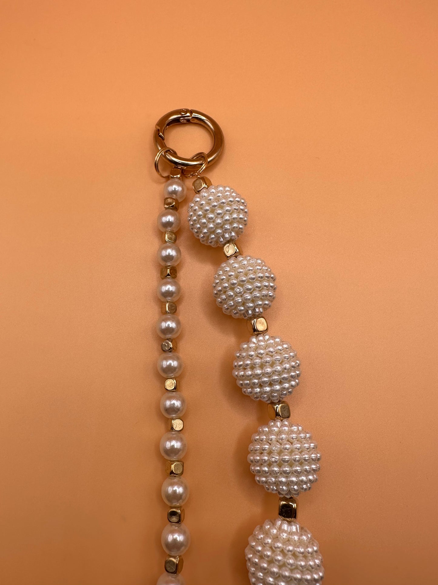 Pearl white telefoonketting